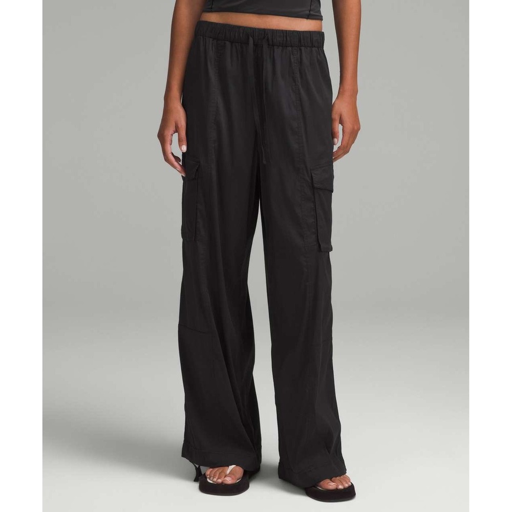 Lululemon Lightweight Adjustable Mid-Rise Cargo Pant Black Size XXS